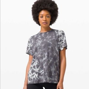 All yours cotton tee LuLulemon (tie dye)
